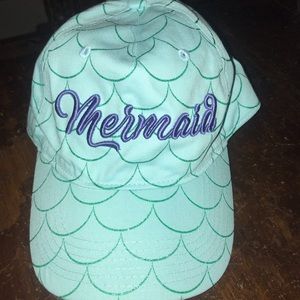 Mermaid hat from Disney world - new with tag